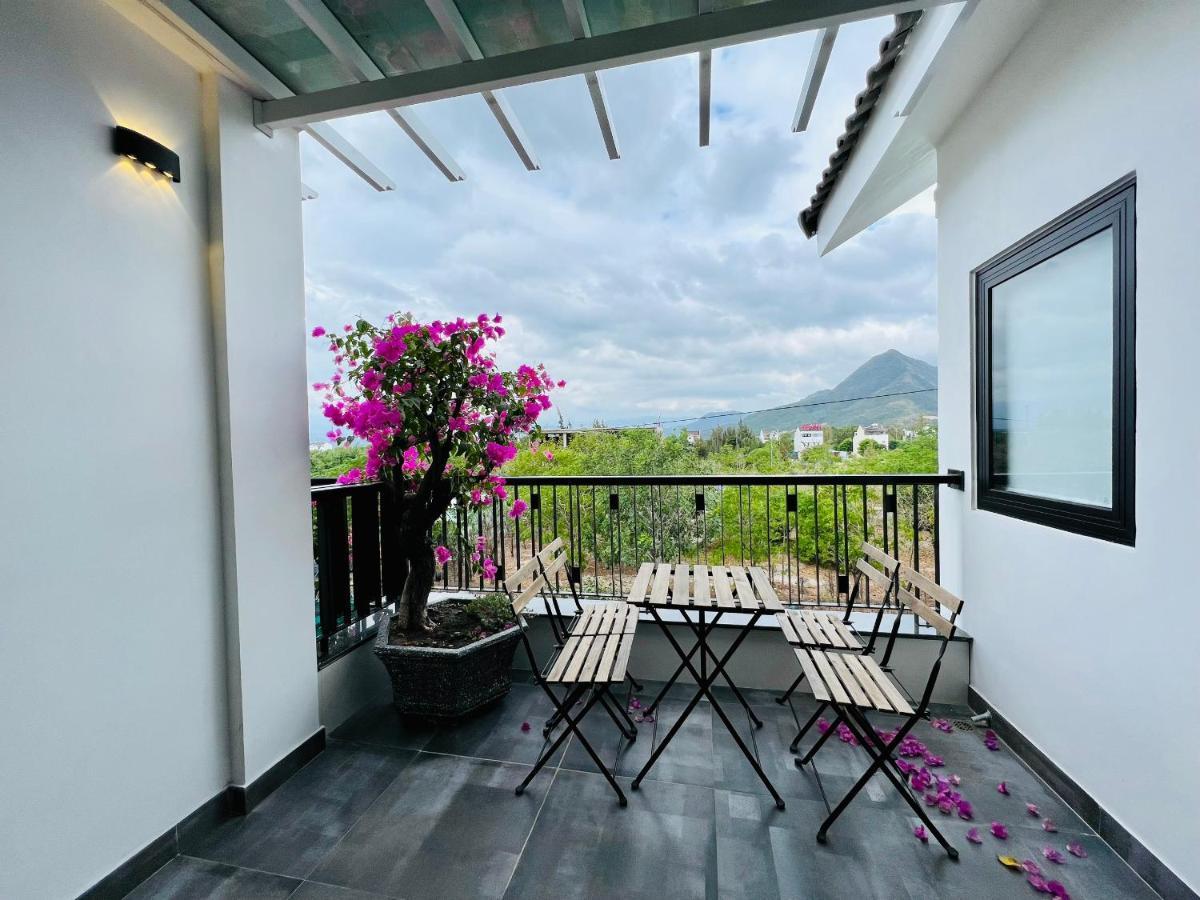 The Track Homestay - Near Bai Dai Beach Cam Lam 외부 사진