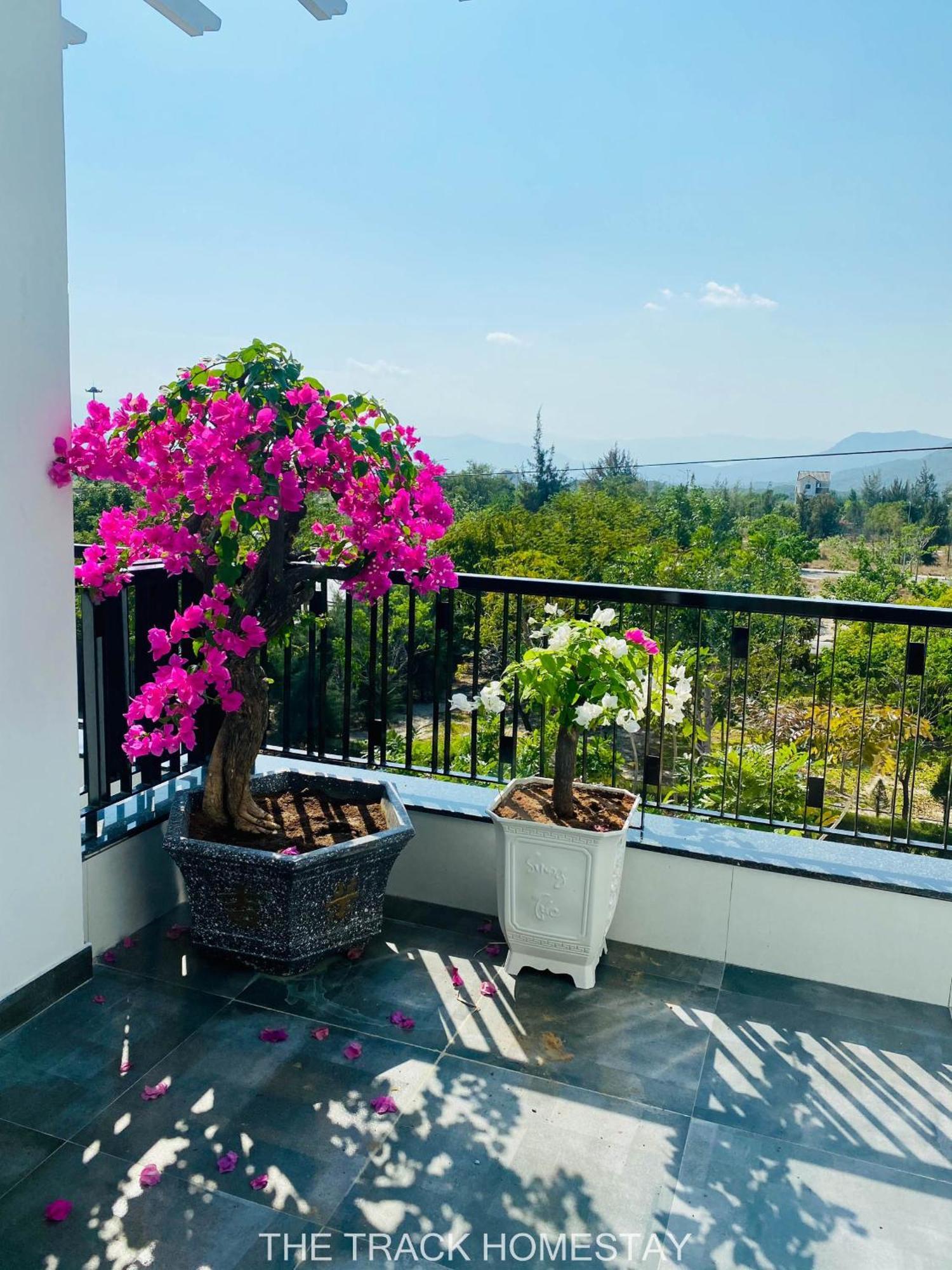 The Track Homestay - Near Bai Dai Beach Cam Lam 외부 사진