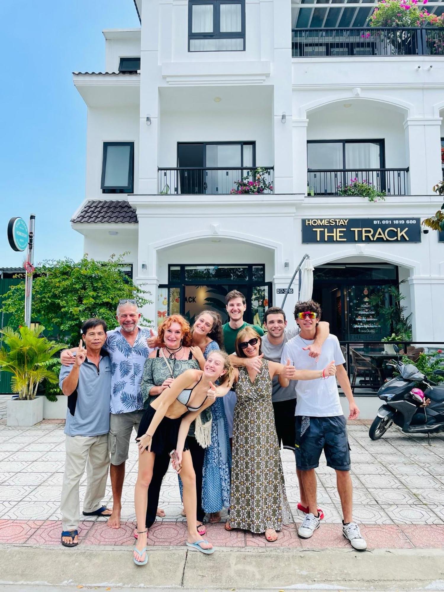 The Track Homestay - Near Bai Dai Beach Cam Lam 외부 사진
